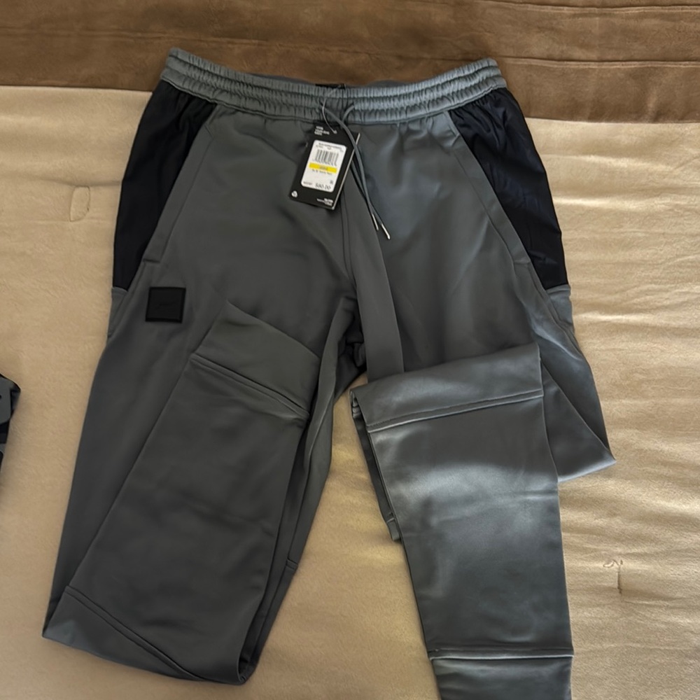 Under Armour Charcoal Jogger Pants for Men.